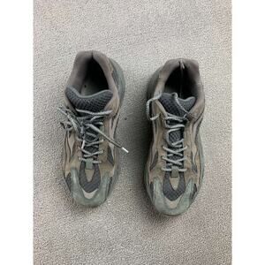 Adidas Yeezy Boost 700 Sneakers Men 9.5 Art EG6860 Low Top Lace Up Chunky